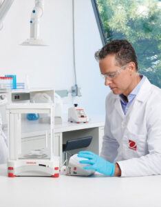 Rayonnement thermique chez une balance d'analyse