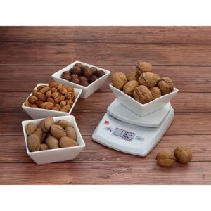 CR Nuts 600x600 1