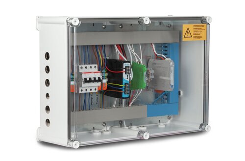 Connection Box 100