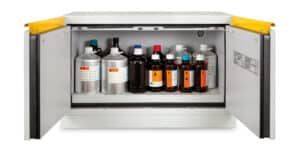 Interieur Cabinet CF With Bottles 3